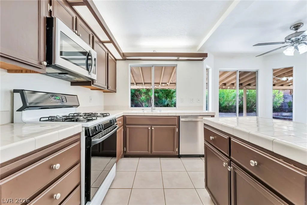 1402 Rim Fire, Henderson, NV 89014