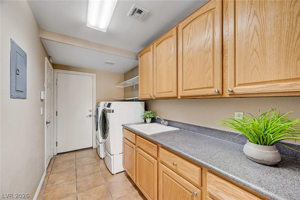 1520 Barrington Oaks, North Las Vegas, NV 89084