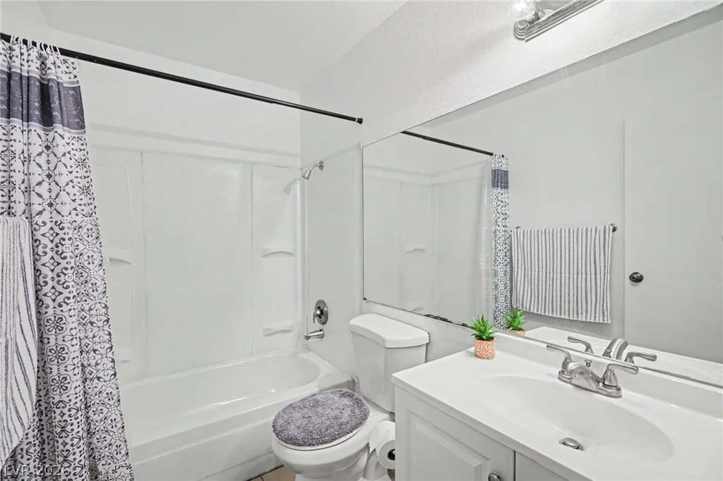 5549 Orchard, Las Vegas, NV 89110