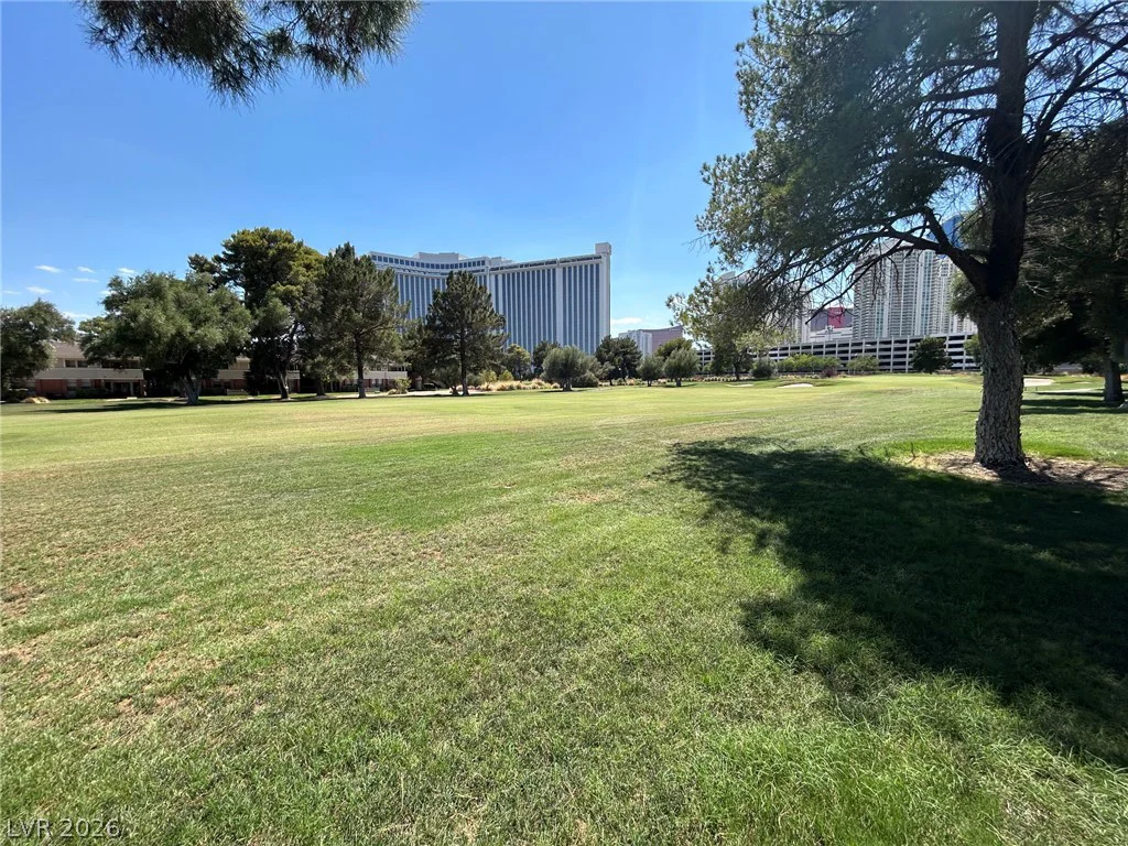 596 Tam O Shanter, Las Vegas, NV 89109
