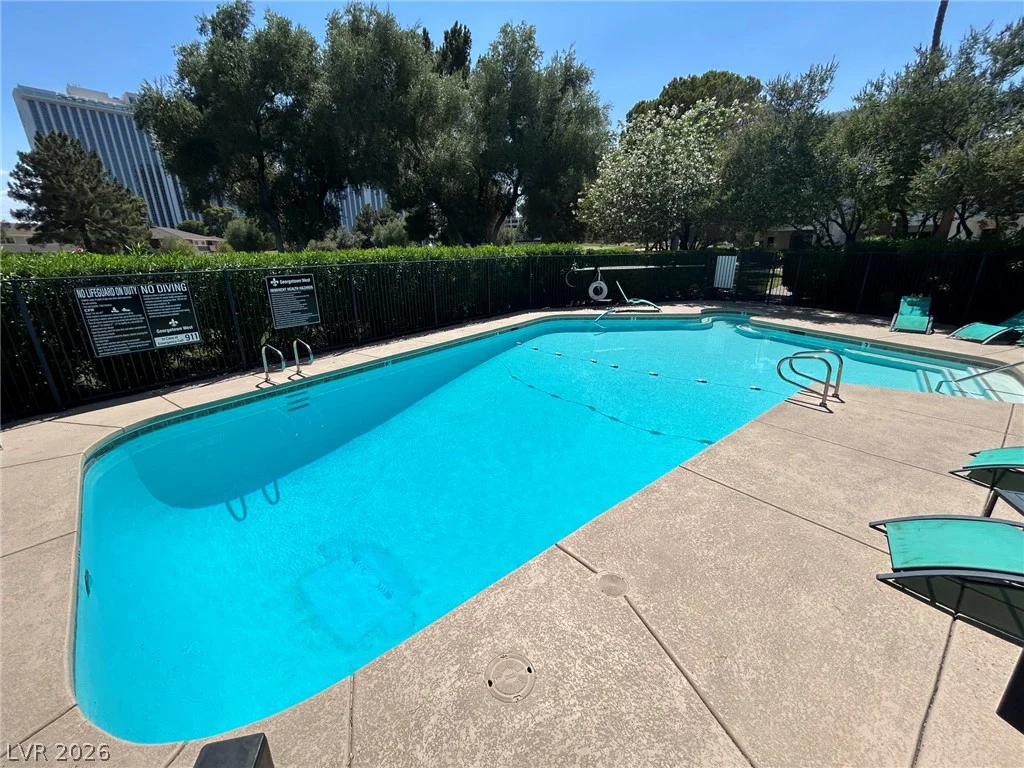 596 Tam O Shanter, Las Vegas, NV 89109