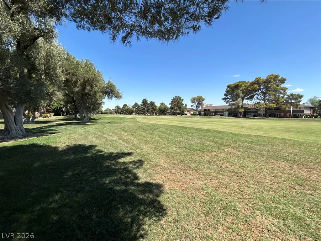 596 Tam O Shanter, Las Vegas, NV 89109
