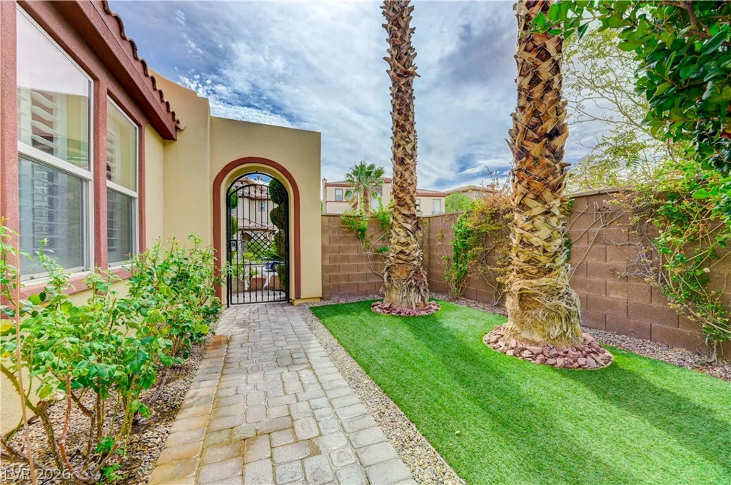 218 Crooked Putter, Las Vegas, NV 89148