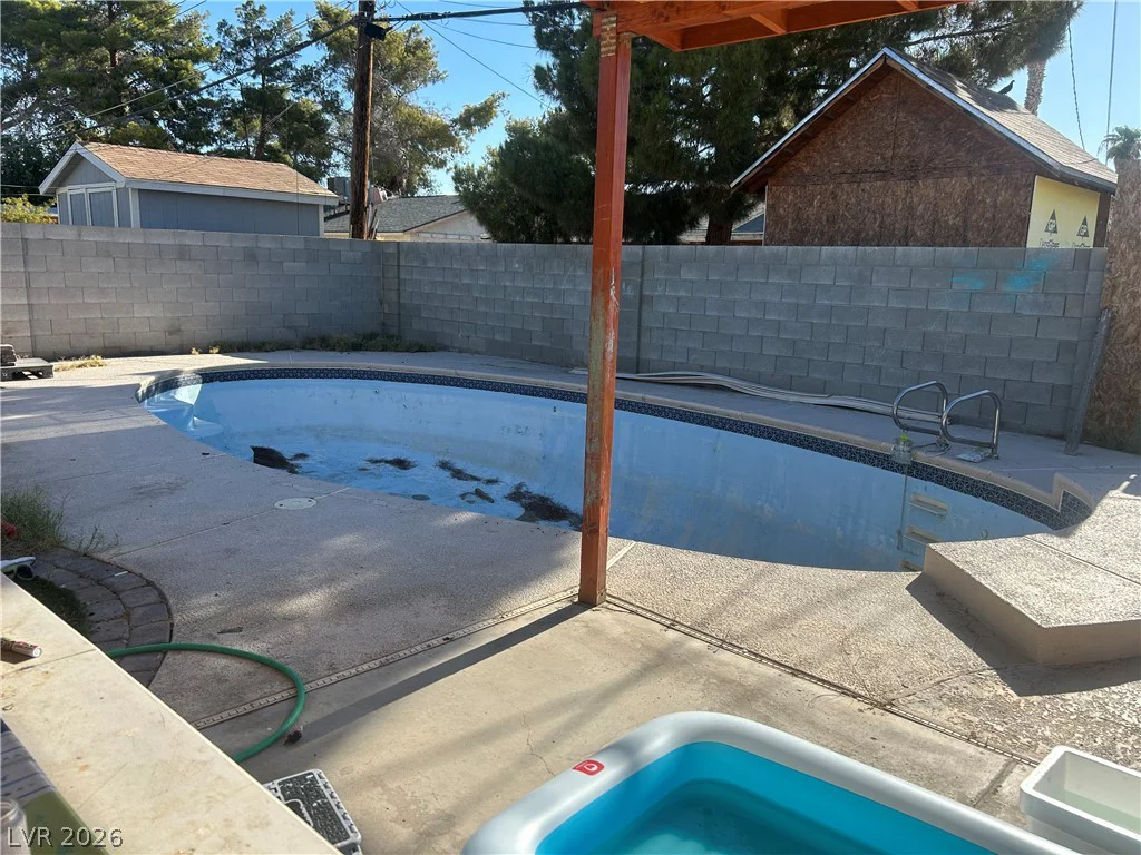 1004 Newport, Las Vegas, NV 89110