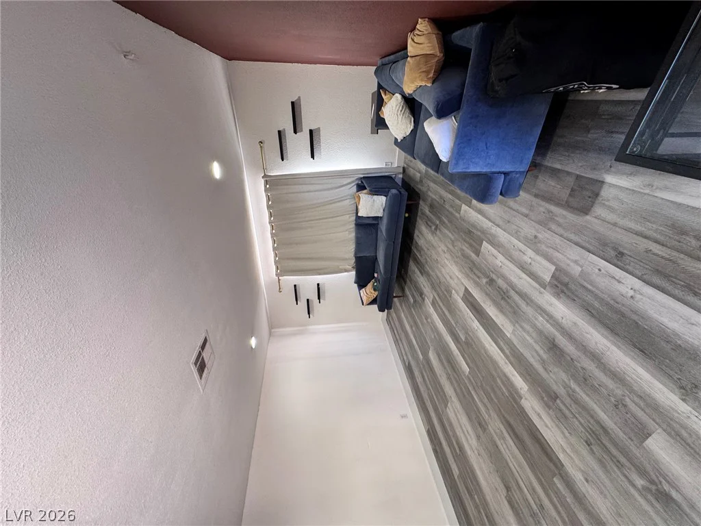1004 Newport, Las Vegas, NV 89110
