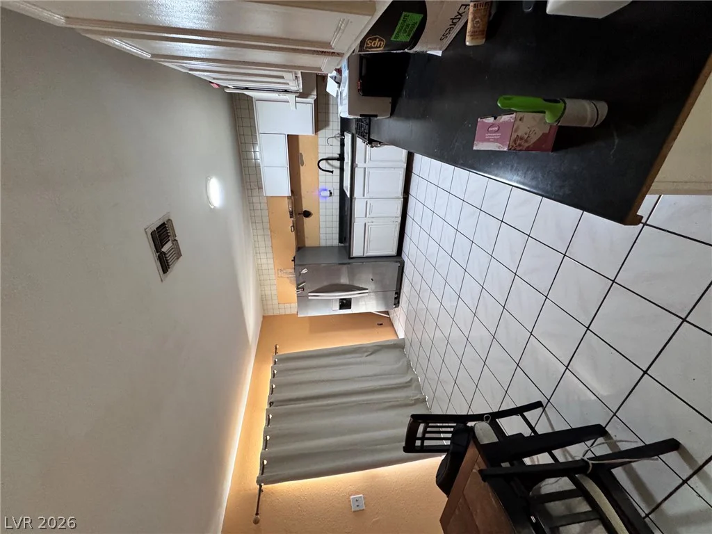 1004 Newport, Las Vegas, NV 89110