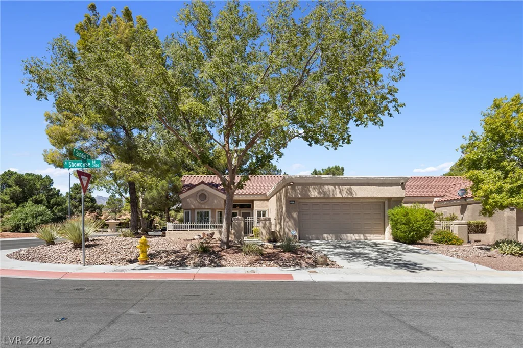 2421 Showcase, Las Vegas, NV 89134