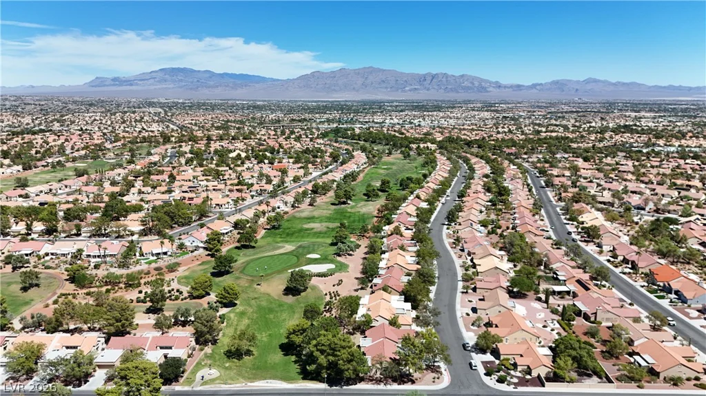 2421 Showcase, Las Vegas, NV 89134