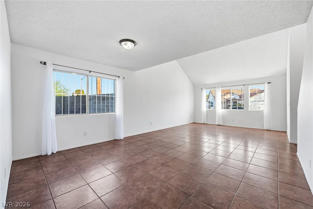 6700 Bent Wood, Las Vegas, NV 89108