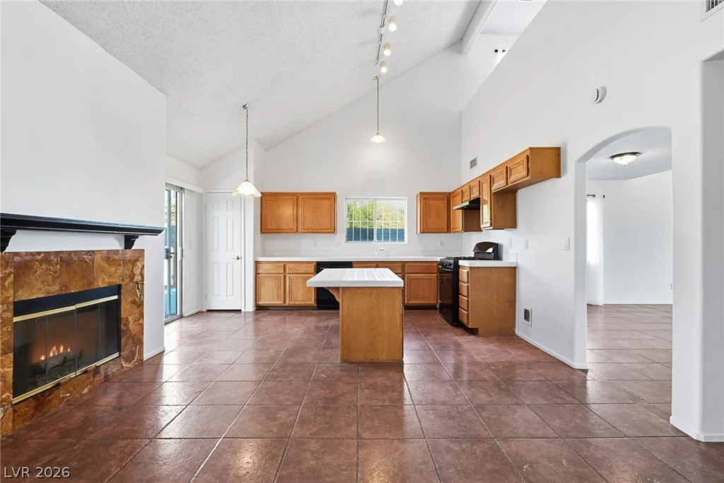 6700 Bent Wood, Las Vegas, NV 89108