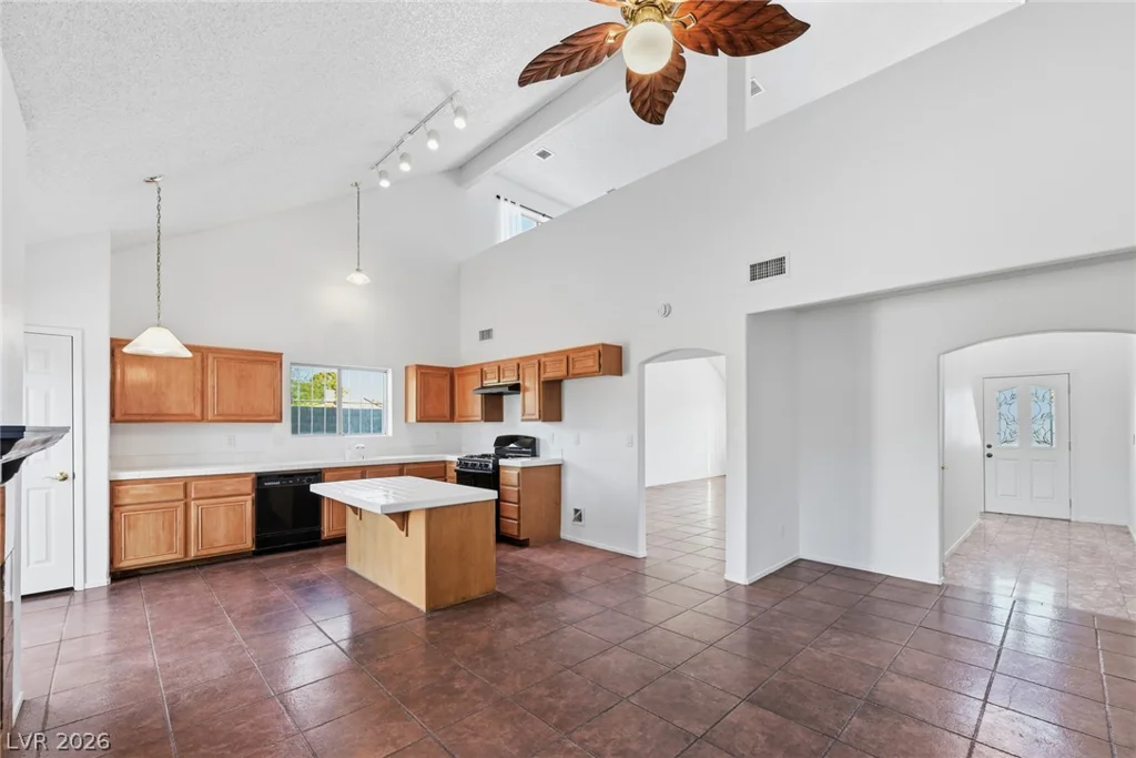 6700 Bent Wood, Las Vegas, NV 89108