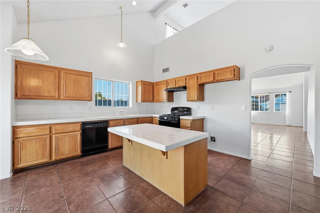 6700 Bent Wood, Las Vegas, NV 89108