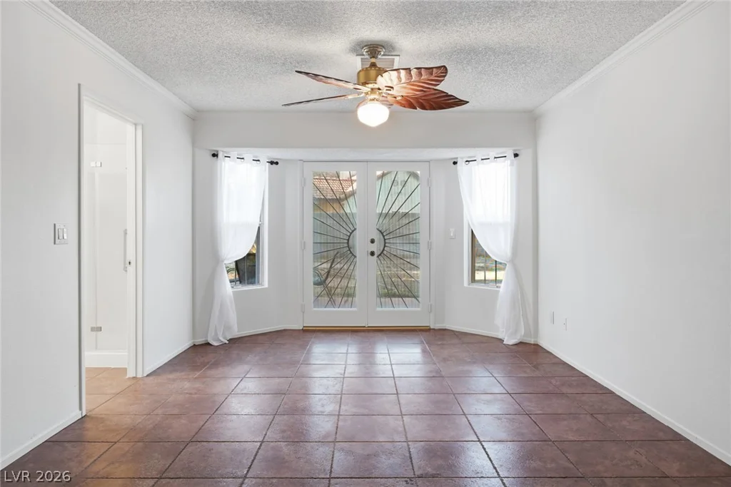 6700 Bent Wood, Las Vegas, NV 89108