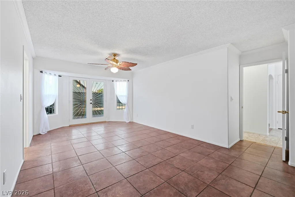 6700 Bent Wood, Las Vegas, NV 89108
