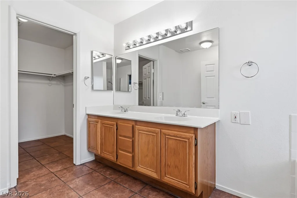 6700 Bent Wood, Las Vegas, NV 89108