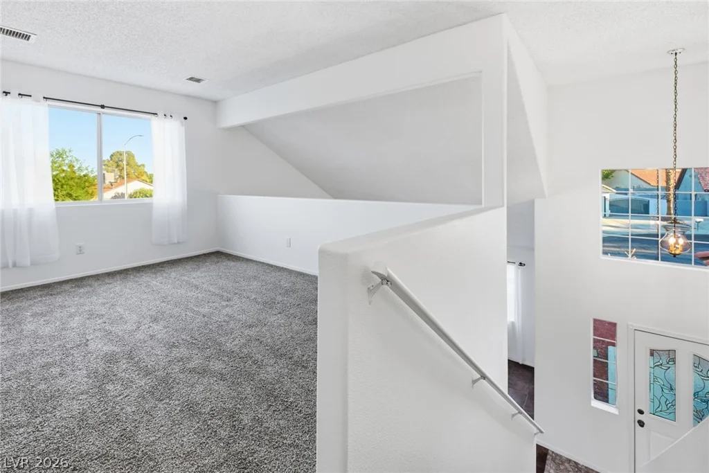 6700 Bent Wood, Las Vegas, NV 89108