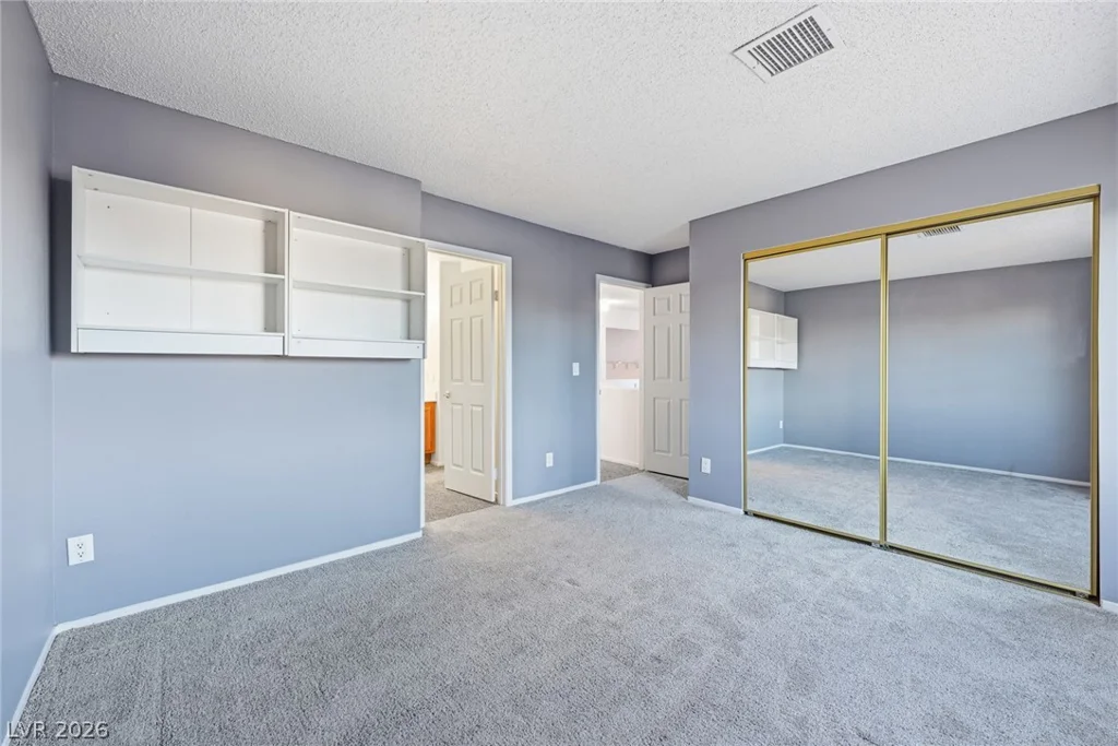 6700 Bent Wood, Las Vegas, NV 89108