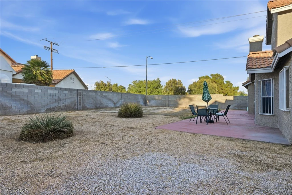 6700 Bent Wood, Las Vegas, NV 89108