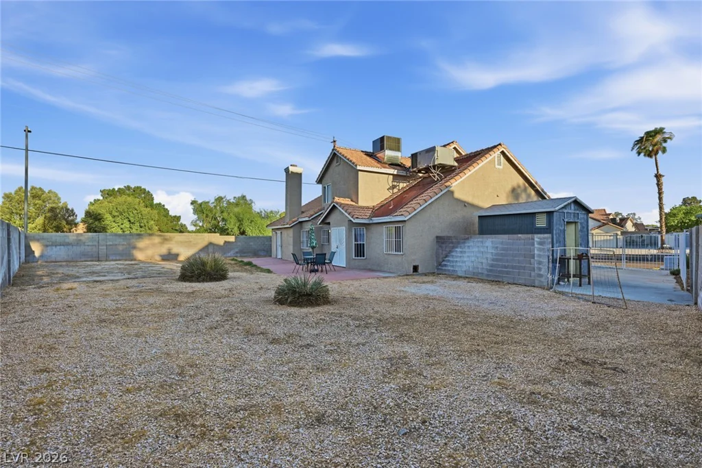 6700 Bent Wood, Las Vegas, NV 89108