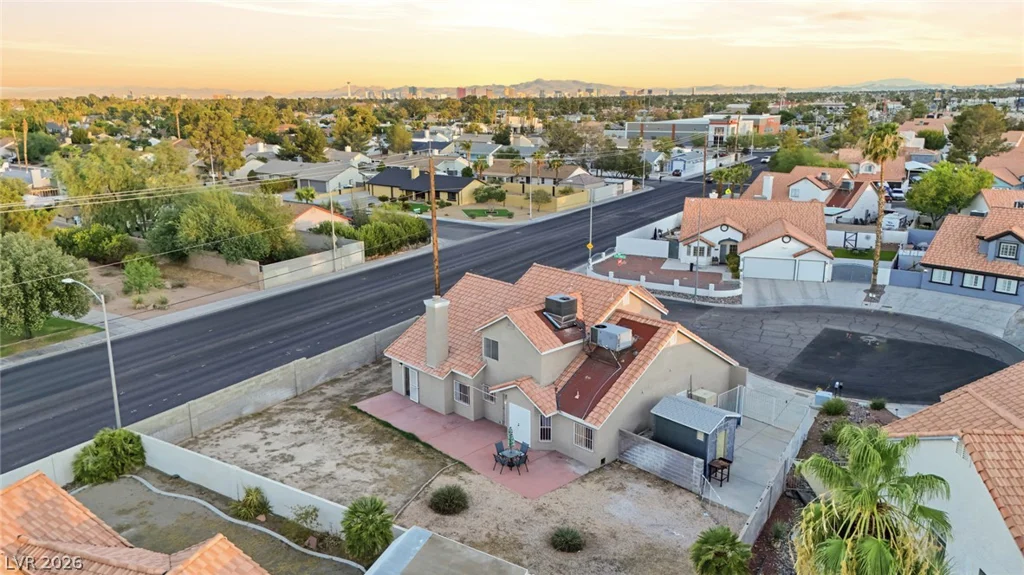 6700 Bent Wood, Las Vegas, NV 89108