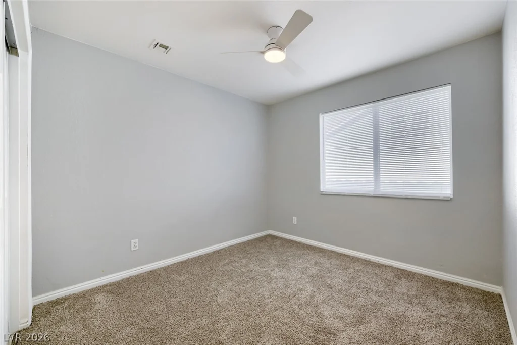 1915 Giant Rock, North Las Vegas, NV 89031