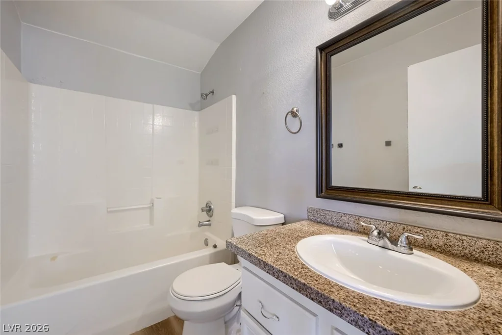 1915 Giant Rock, North Las Vegas, NV 89031