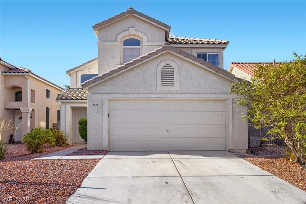 1915 Giant Rock, North Las Vegas, NV 89031