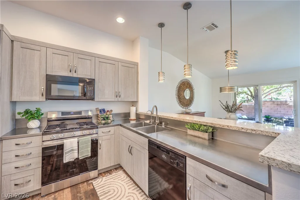 2093 Joy View, Henderson, NV 89012