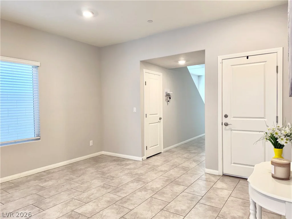 10772 Hickam, Las Vegas, NV 89129