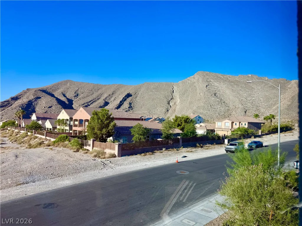 10772 Hickam, Las Vegas, NV 89129