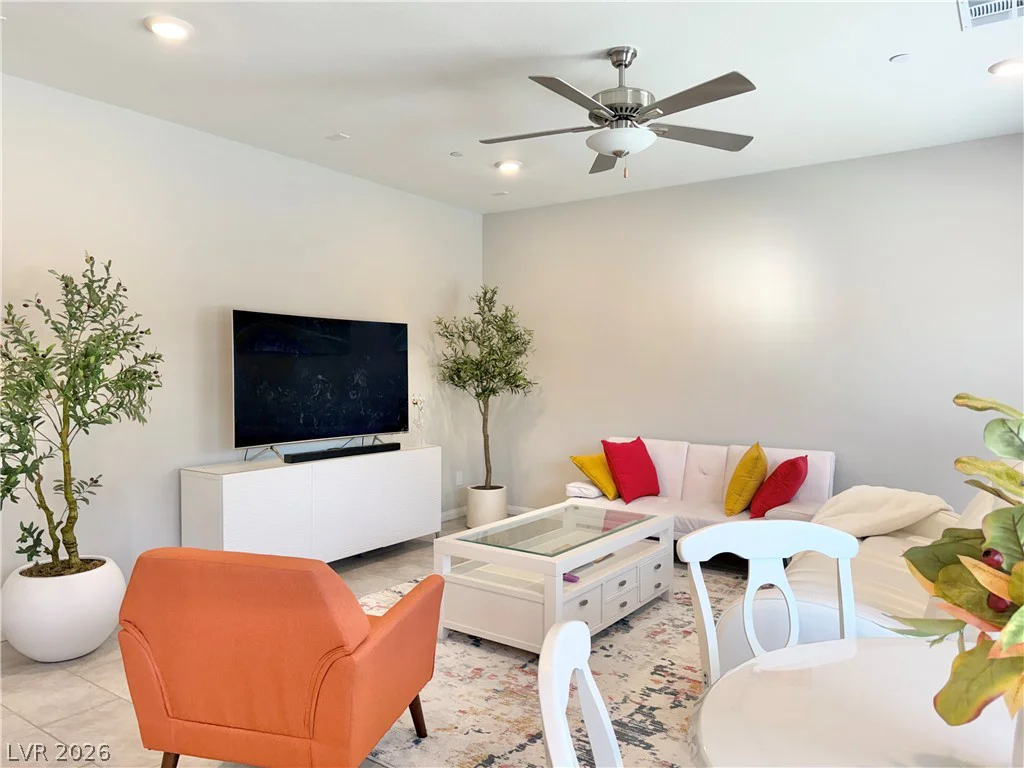 10772 Hickam, Las Vegas, NV 89129
