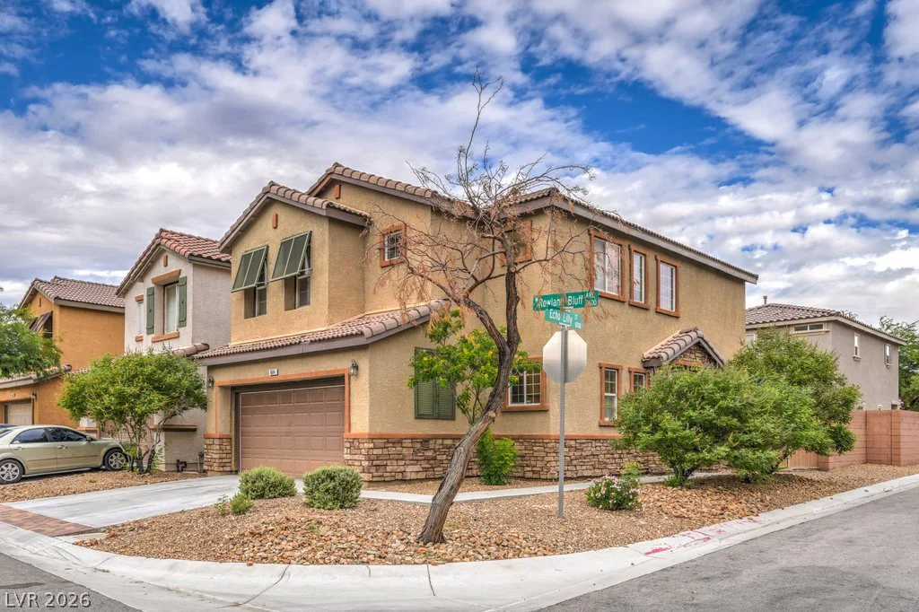 8684 Rowland Bluff, Las Vegas, NV 89178