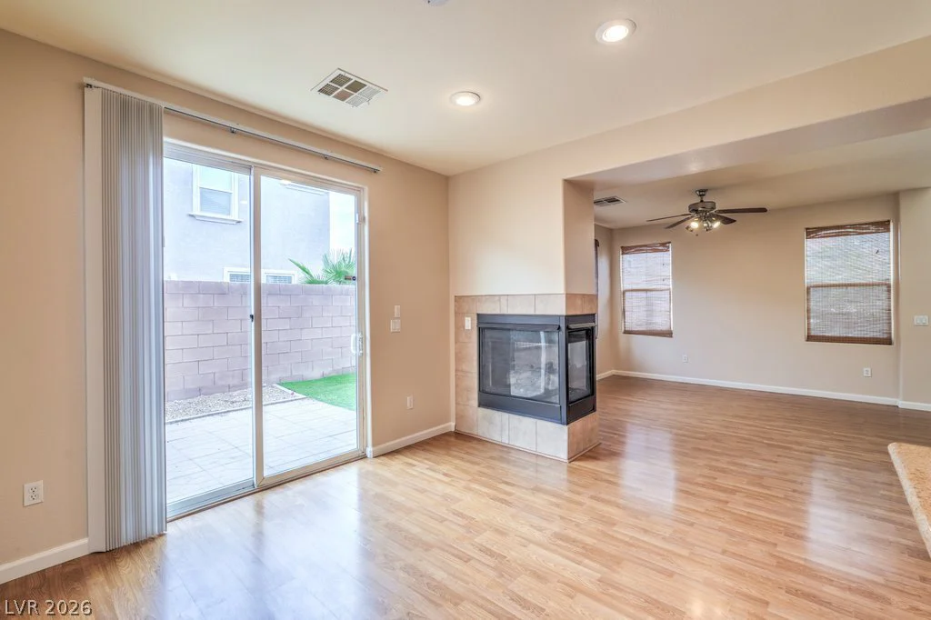 8684 Rowland Bluff, Las Vegas, NV 89178