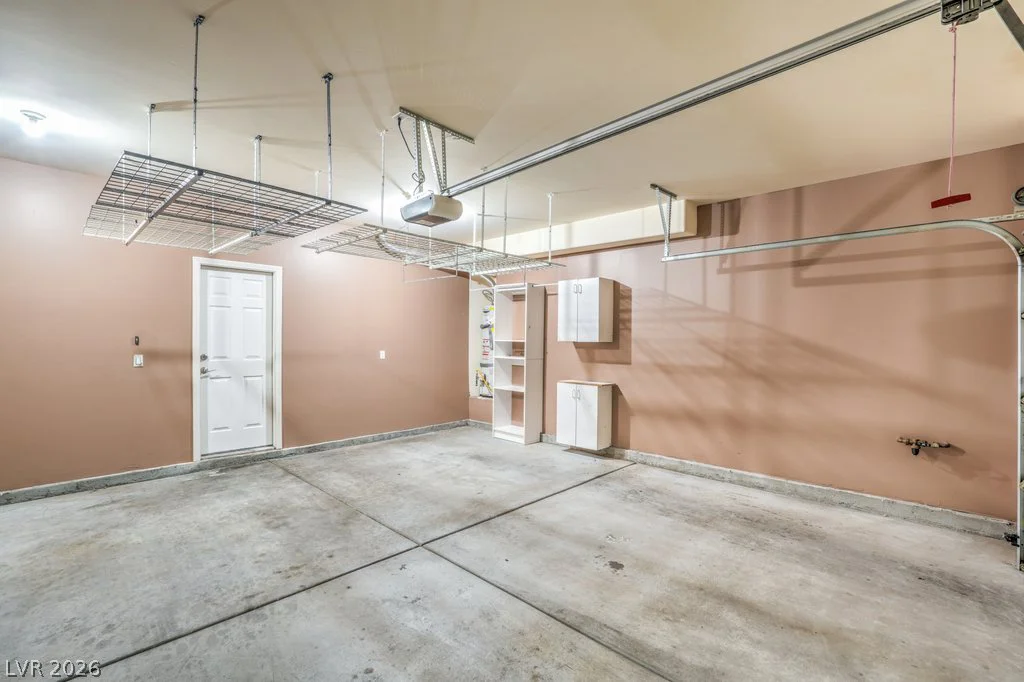 8684 Rowland Bluff, Las Vegas, NV 89178