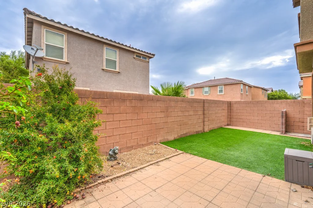 8684 Rowland Bluff, Las Vegas, NV 89178