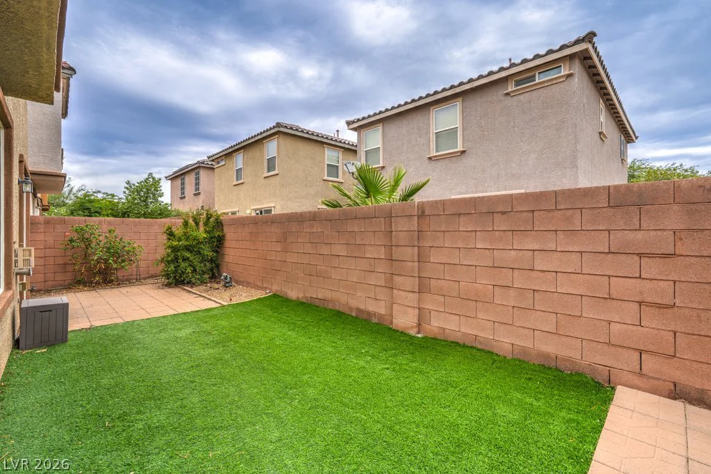8684 Rowland Bluff, Las Vegas, NV 89178