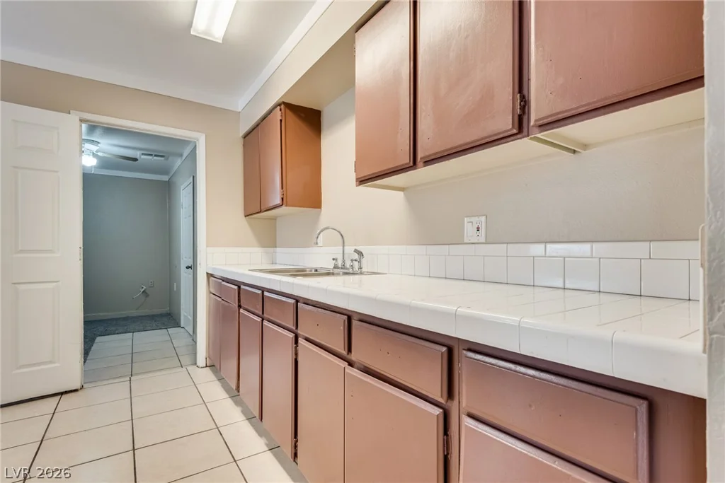 1106 I, Las Vegas, NV 89106