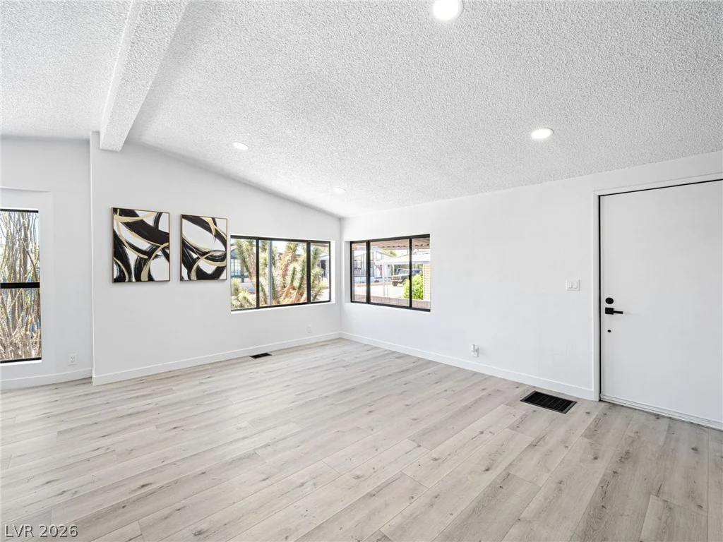 5466 Petaca, Las Vegas, NV 89122