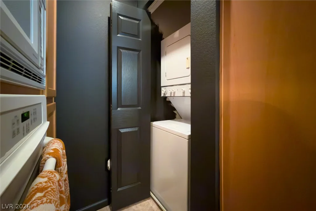 15 Agate, Las Vegas, NV 89123