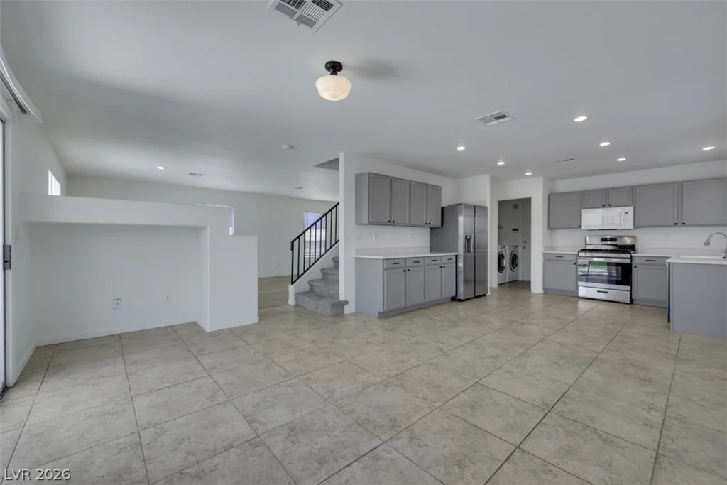 3244 Little Stream, Las Vegas, NV 89135