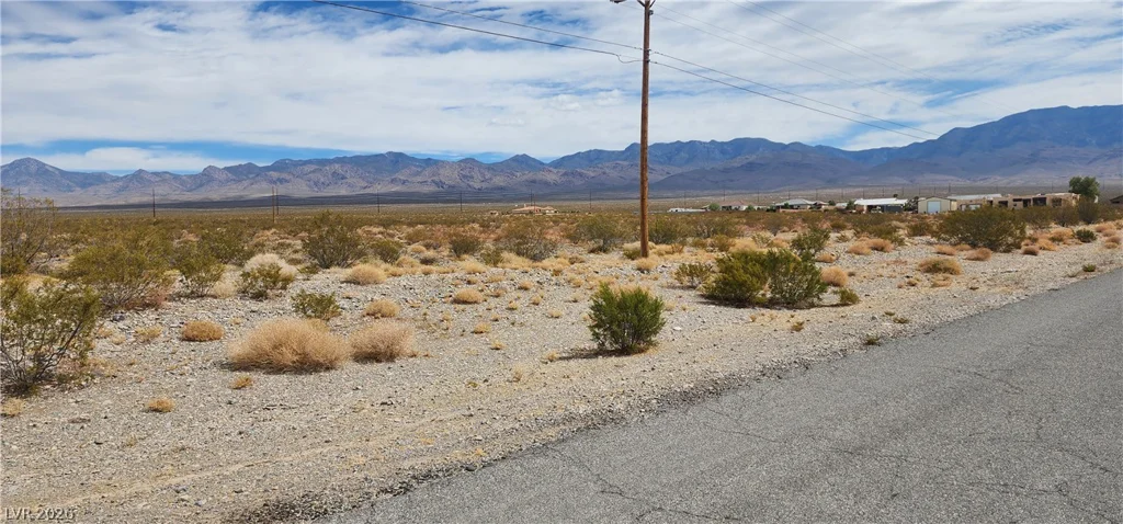 521/581 Train, Pahrump, NV 89060
