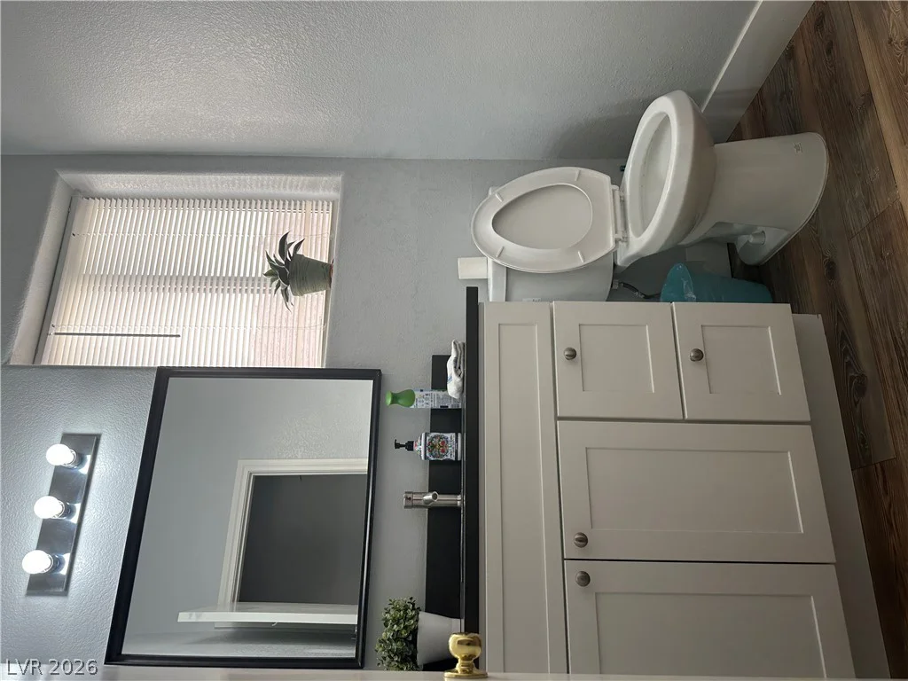 8901 Kingswood, Las Vegas, NV 89147