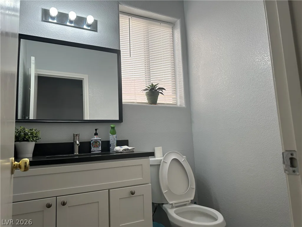 8901 Kingswood, Las Vegas, NV 89147