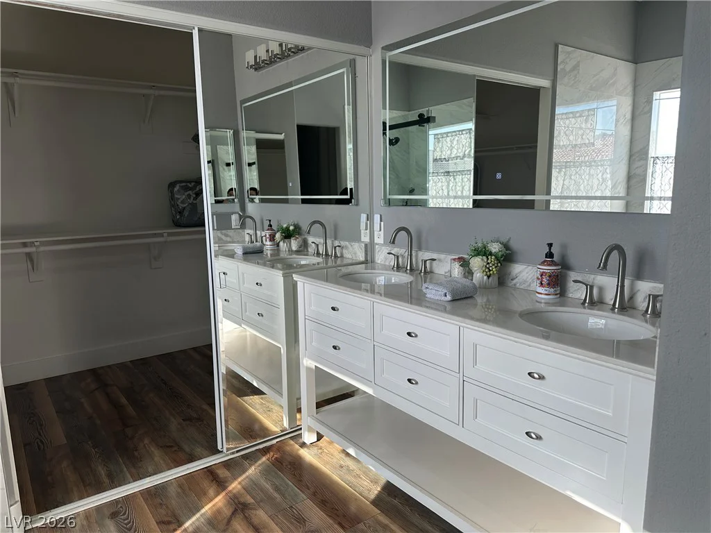 8901 Kingswood, Las Vegas, NV 89147