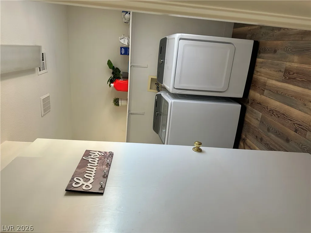 8901 Kingswood, Las Vegas, NV 89147