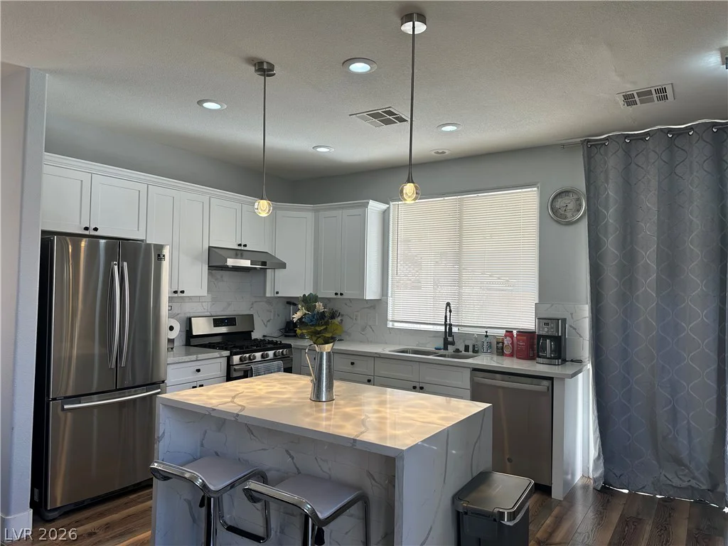 8901 Kingswood, Las Vegas, NV 89147