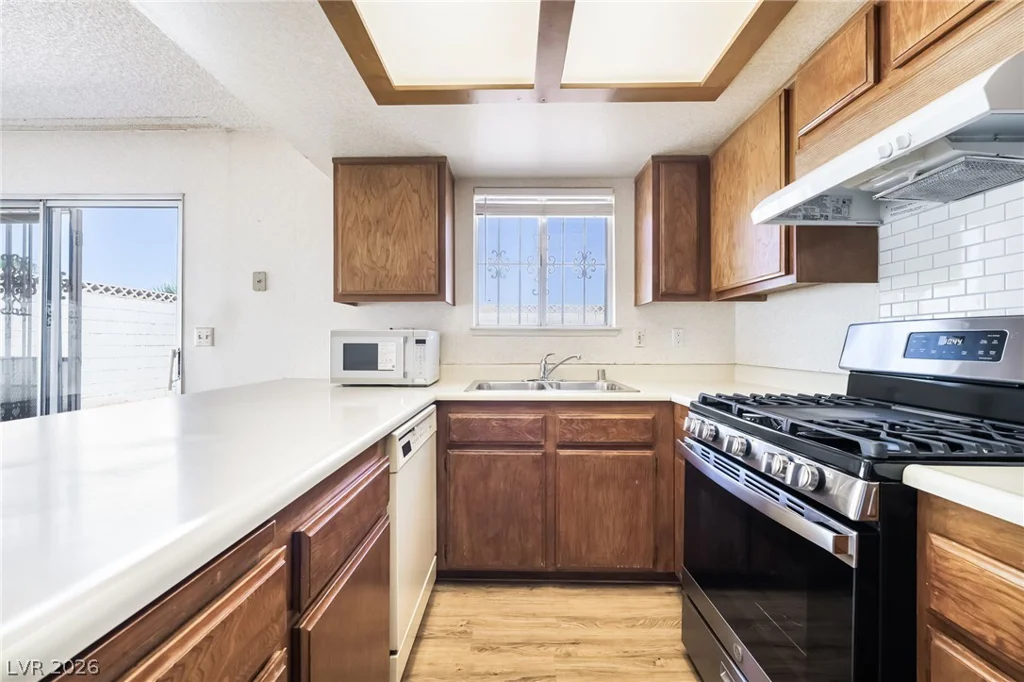 439 Sunburst, Henderson, NV 89002