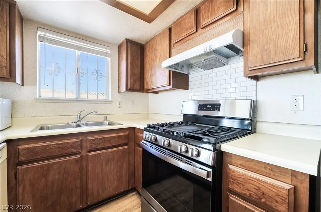 439 Sunburst, Henderson, NV 89002