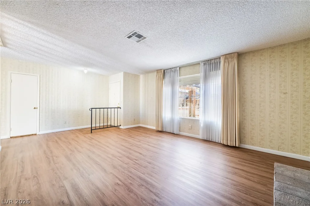 439 Sunburst, Henderson, NV 89002