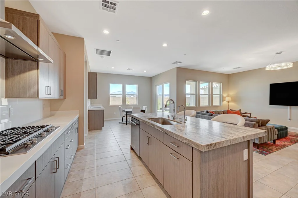 10124 Meandering Dell, Las Vegas, NV 89166